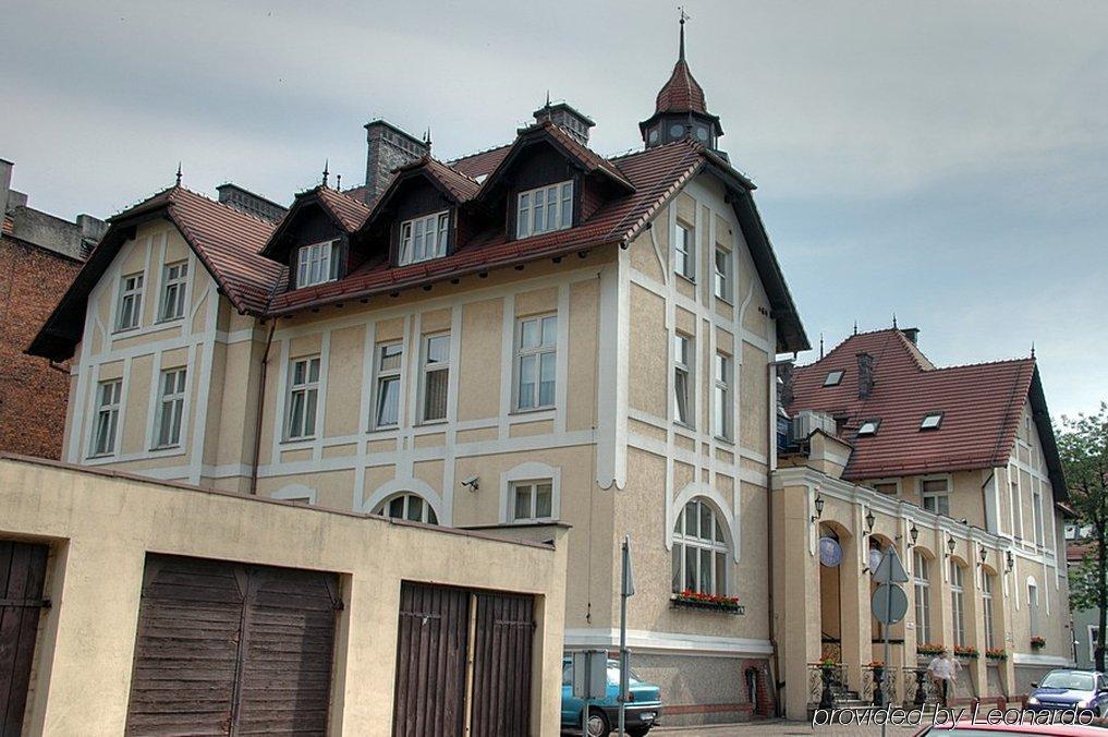 Villa Royal Острув-Велькопольський Екстер'єр фото