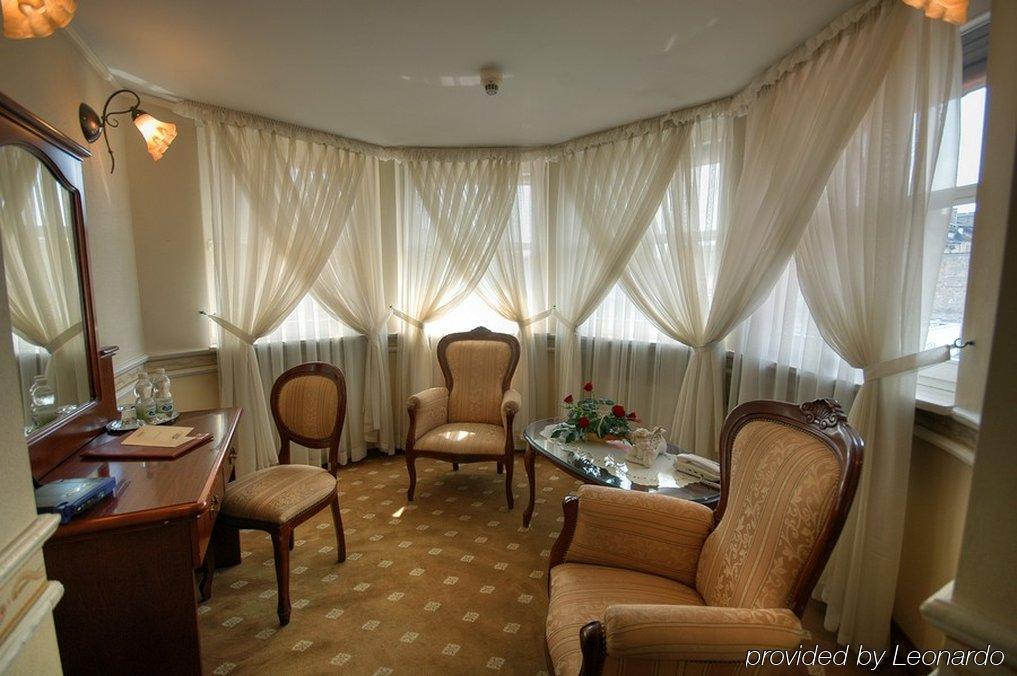 Villa Royal Острув-Велькопольський Інтер'єр фото