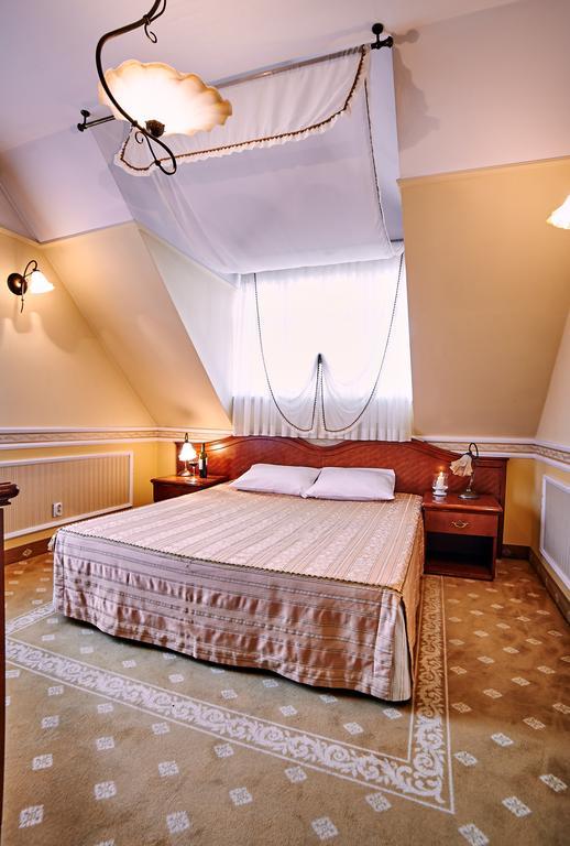 Villa Royal Острув-Велькопольський Екстер'єр фото