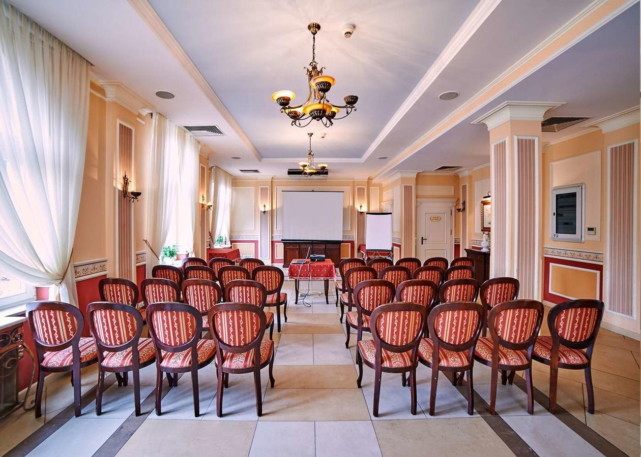 Villa Royal Острув-Велькопольський Екстер'єр фото
