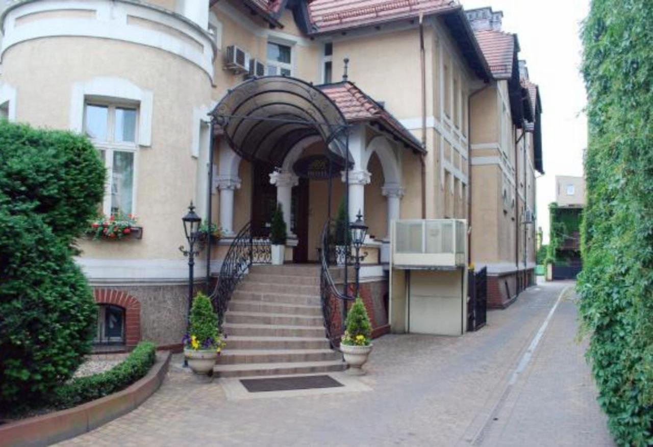 Villa Royal Острув-Велькопольський Екстер'єр фото